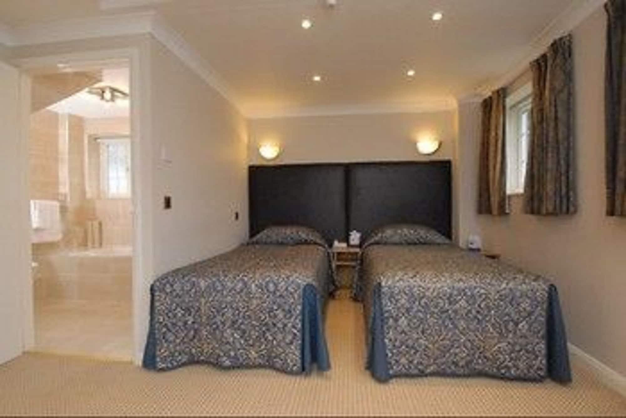 Barn Hotel London Ruislip Quarto foto